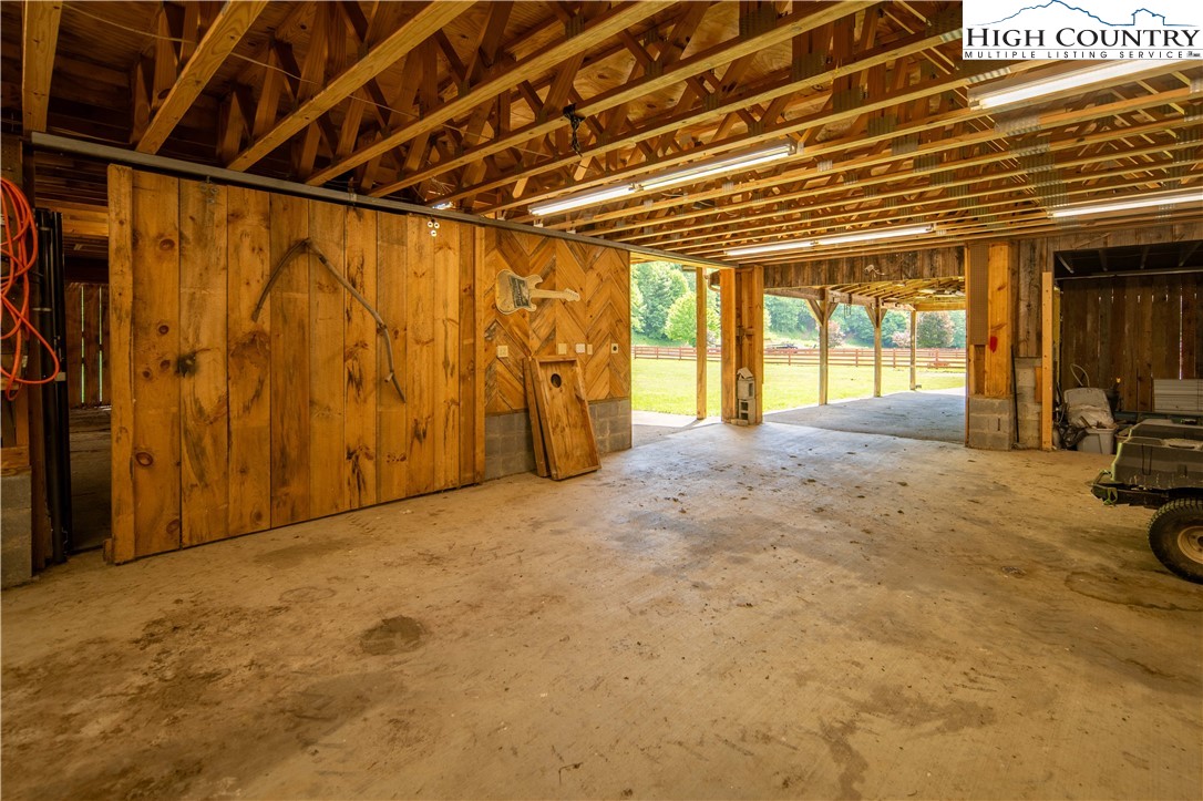 1527 Mabel School Road Property Photo 42