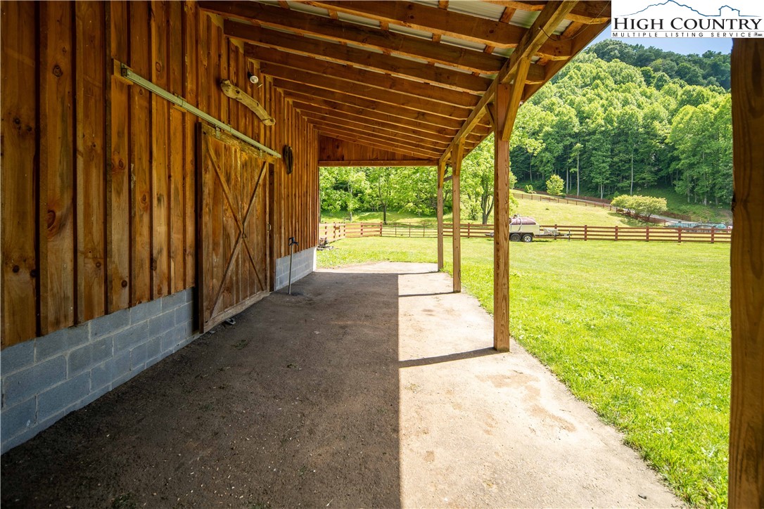 1527 Mabel School Road Property Photo 43