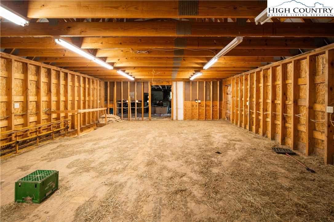 1527 Mabel School Road Property Photo 46