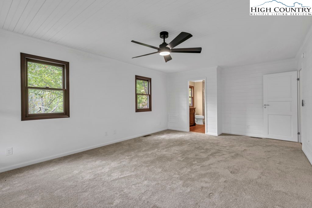 230 Woodbriar Drive Property Photo 20