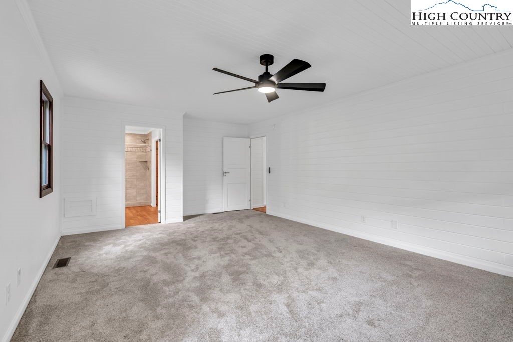 230 Woodbriar Drive Property Photo 21