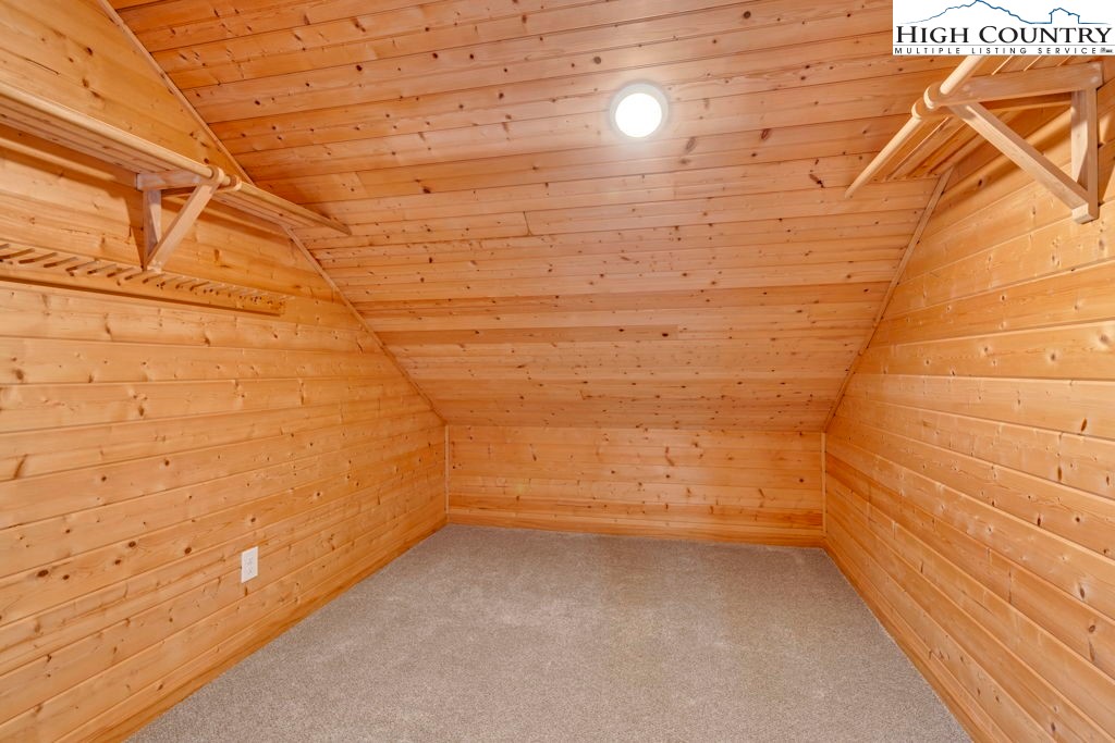 230 Woodbriar Drive Property Photo 32