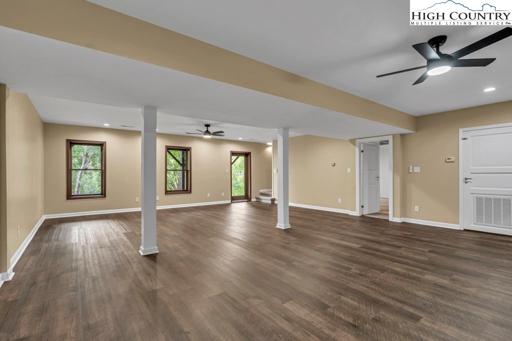 230 Woodbriar Drive Property Photo 34