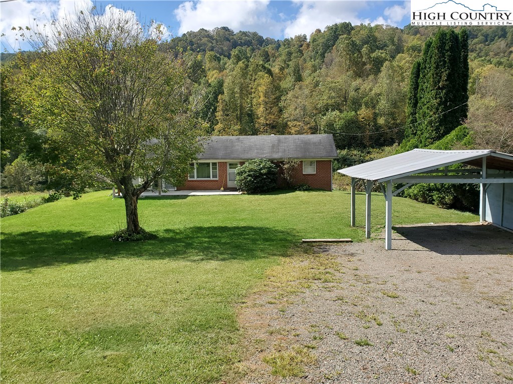 1411 Cabbage Creek Road Property Photo 1