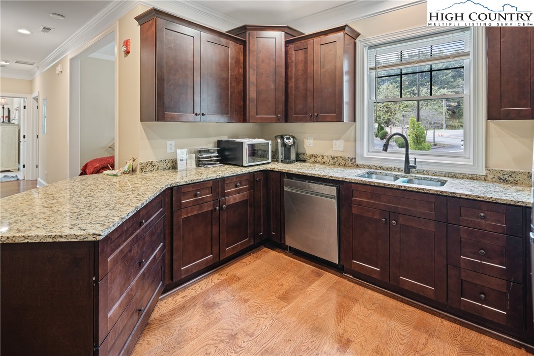 155 Gateway Drive 201 Property Photo 10