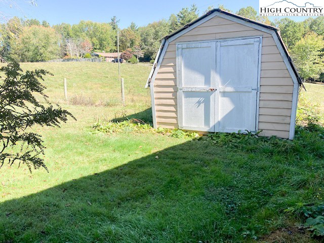 453 Smith Acres Road Property Photo 3