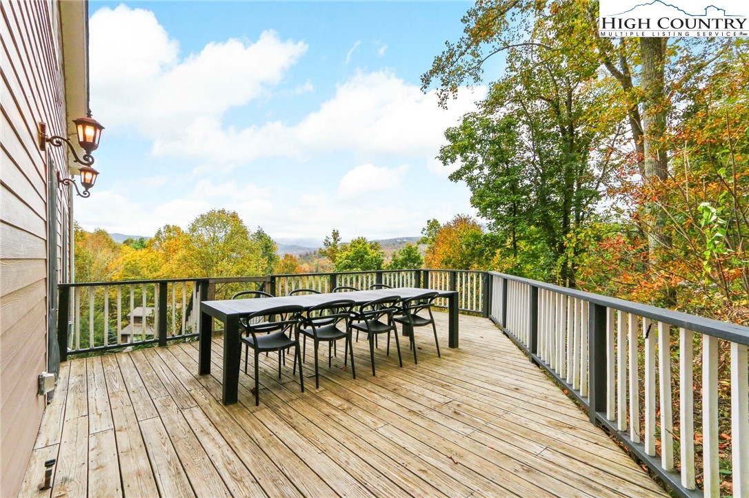 555 Highland Drive Property Photo 5