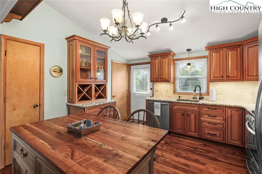 228 Snowshoe Loop Property Photo 7