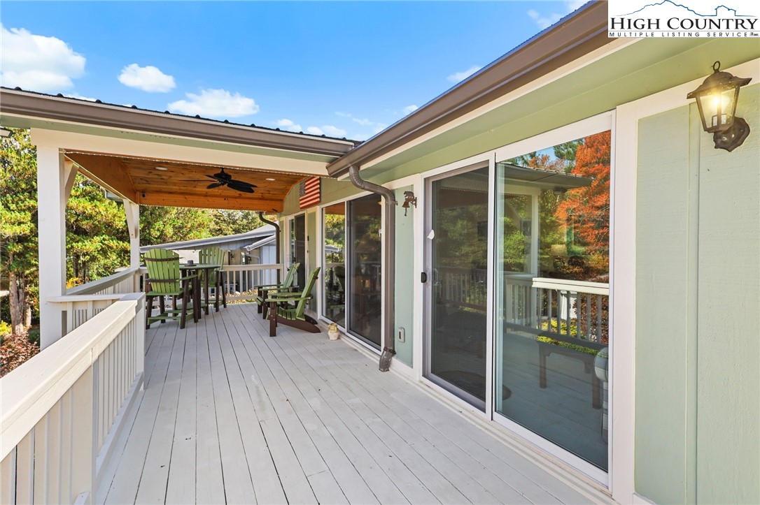 228 Snowshoe Loop Property Photo 17