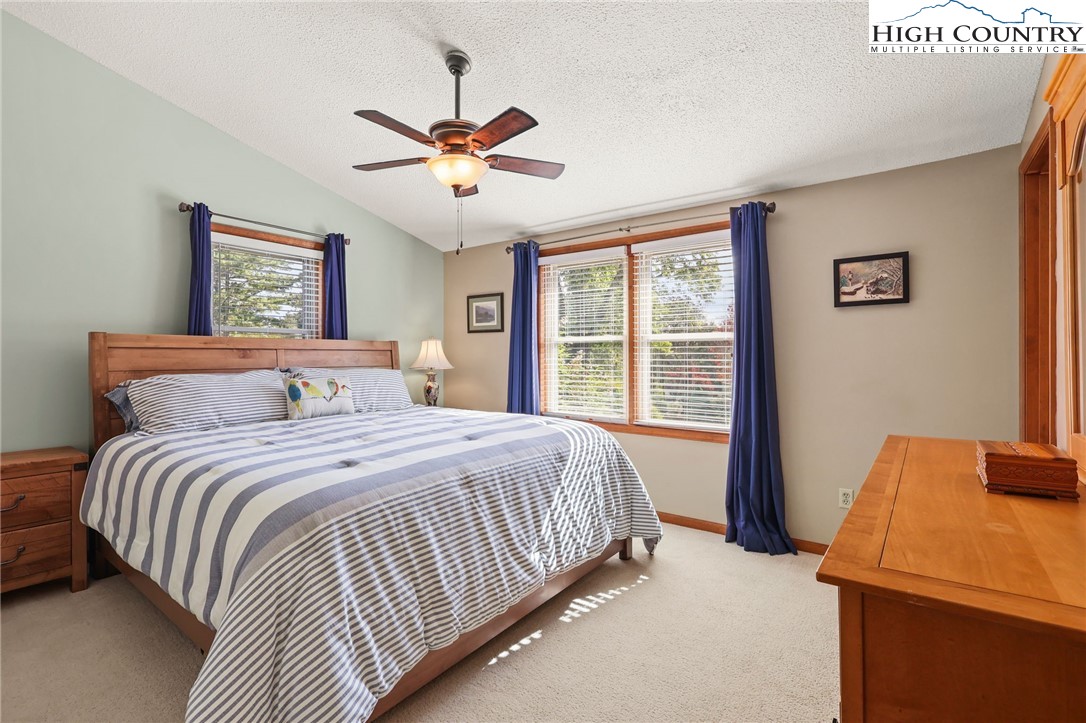 228 Snowshoe Loop Property Photo 20