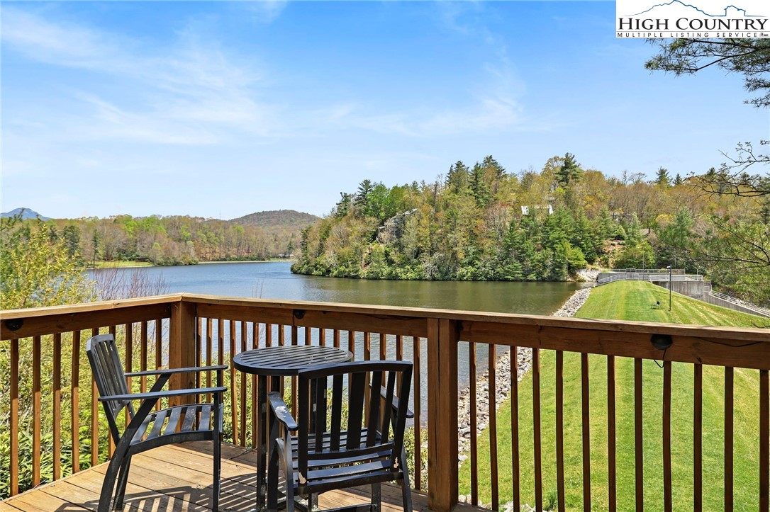 228 Snowshoe Loop Property Photo 43