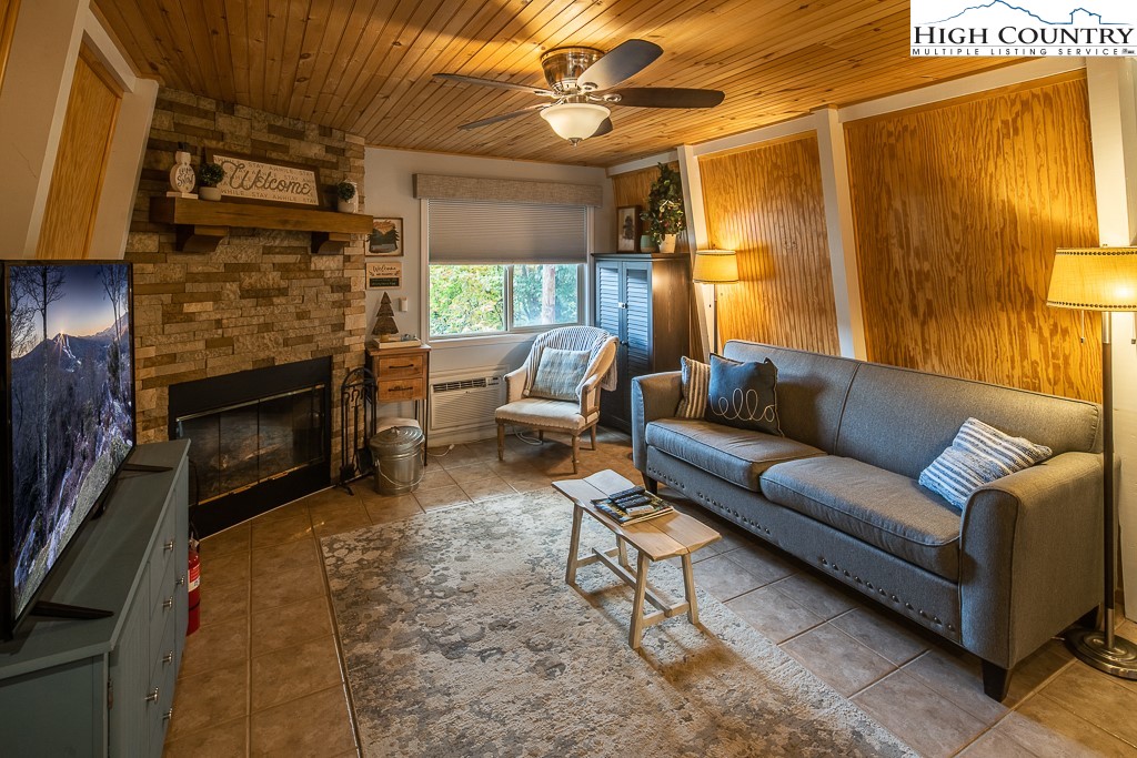21 Creekside Road A Property Photo 11