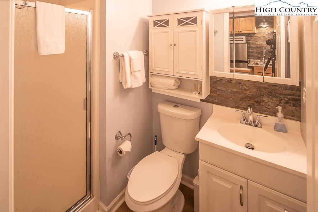 21 Creekside Road A Property Photo 15