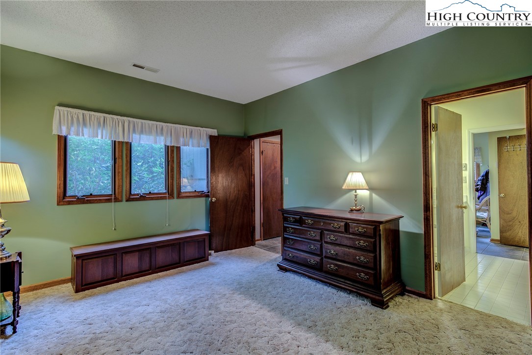 249 Red Bird Lane Property Photo 11