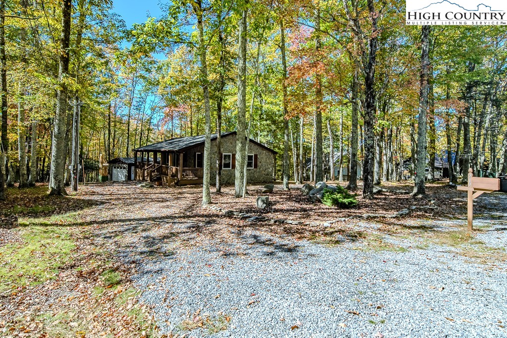 719 Pine Ridge Road Property Photo 2