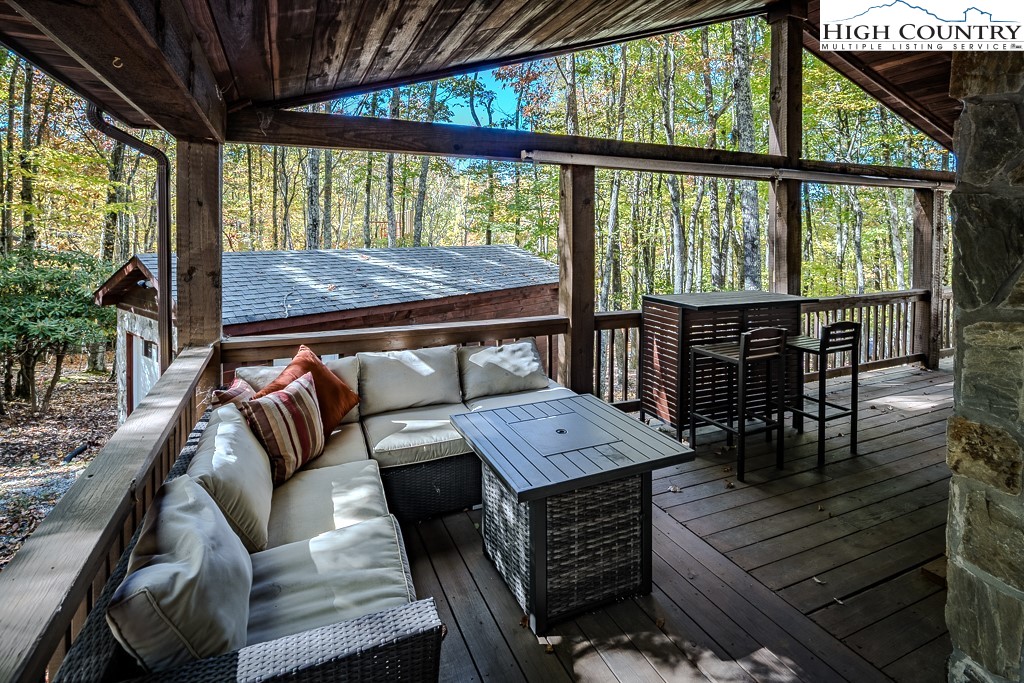 719 Pine Ridge Road Property Photo 3