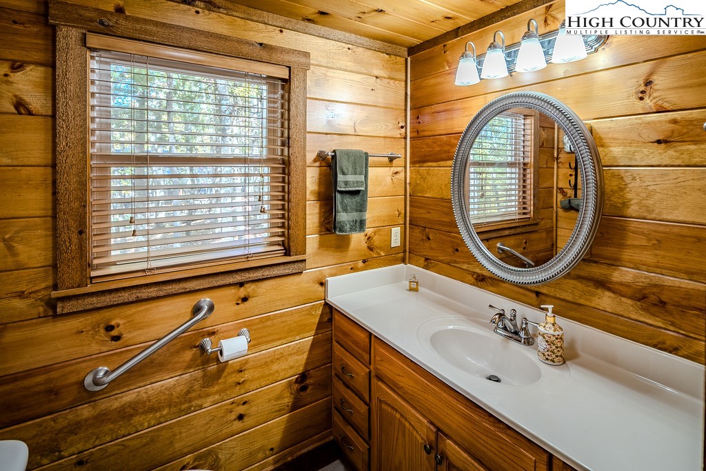 719 Pine Ridge Road Property Photo 15