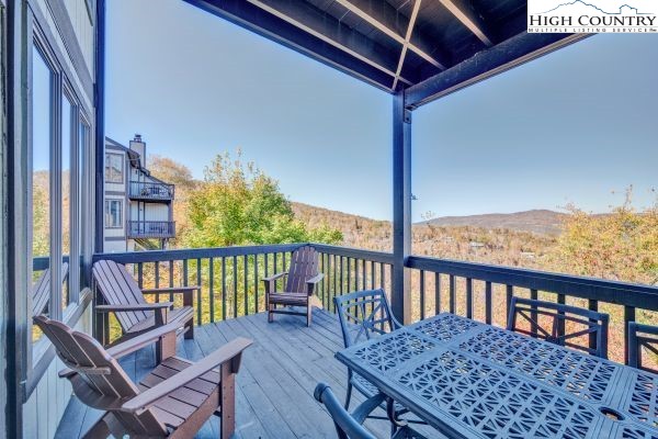 144 Skyleaf Lane 703 Property Photo 1