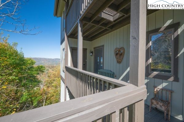 144 Skyleaf Lane 703 Property Photo 3