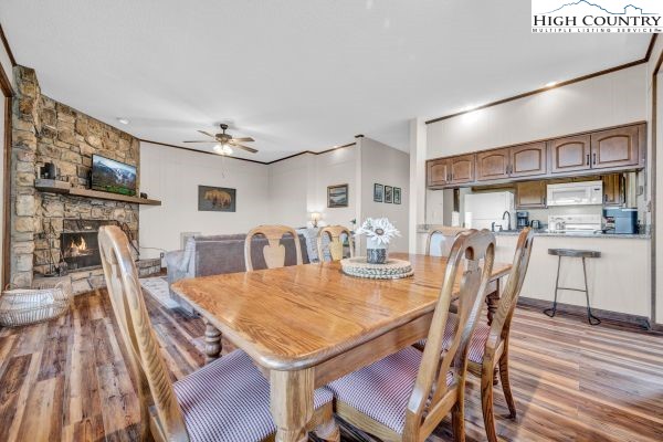 144 Skyleaf Lane 703 Property Photo 6