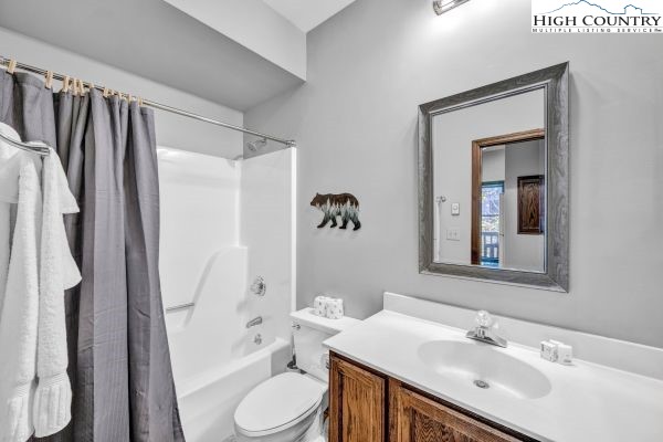144 Skyleaf Lane 703 Property Photo 18