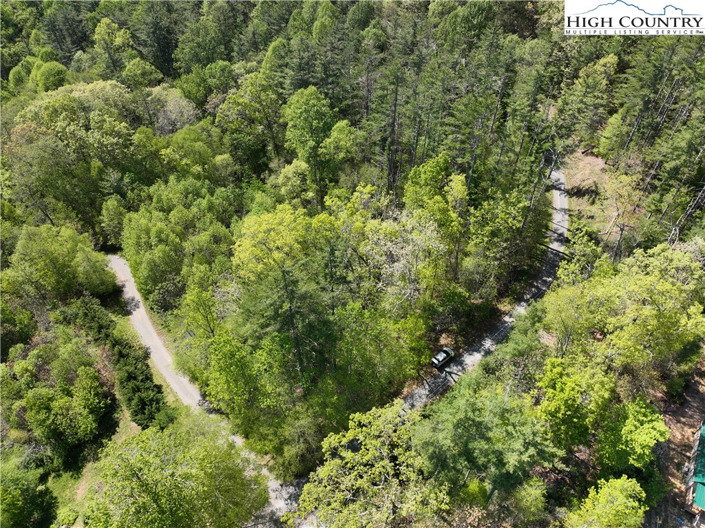 11 Knob Hill Drive Property Photo 6