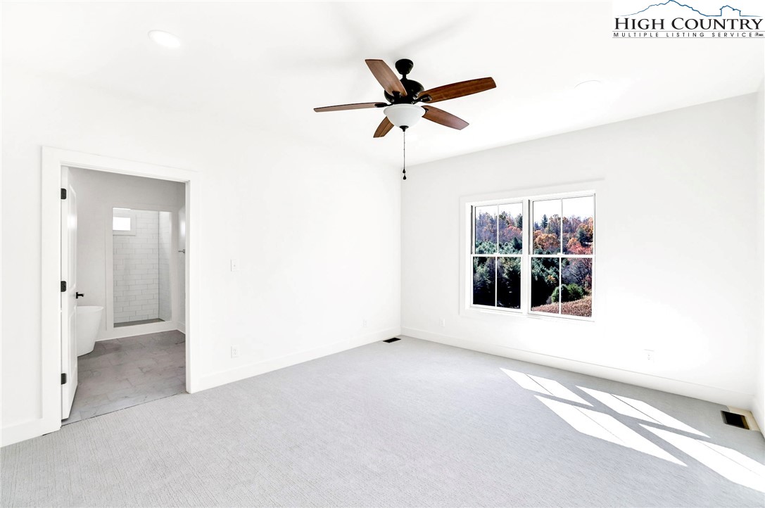 201 Whispering River Drive Property Photo 26
