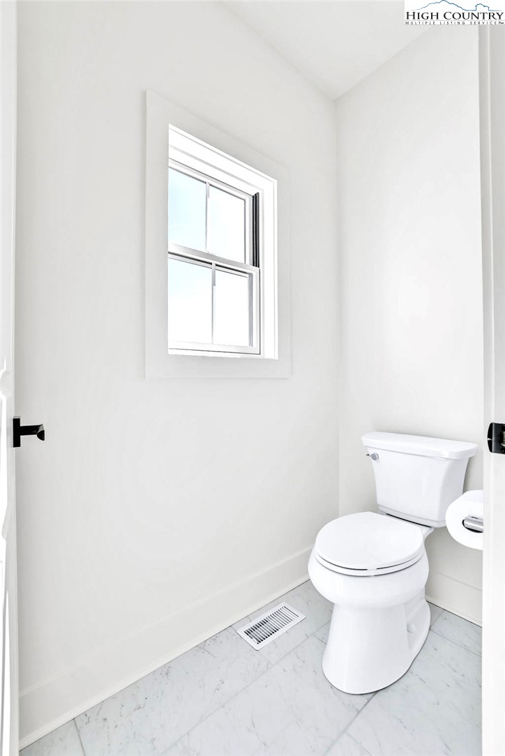 201 Whispering River Drive Property Photo 29
