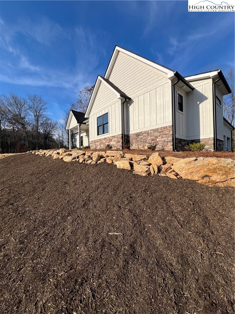 201 Whispering River Drive Property Photo 45