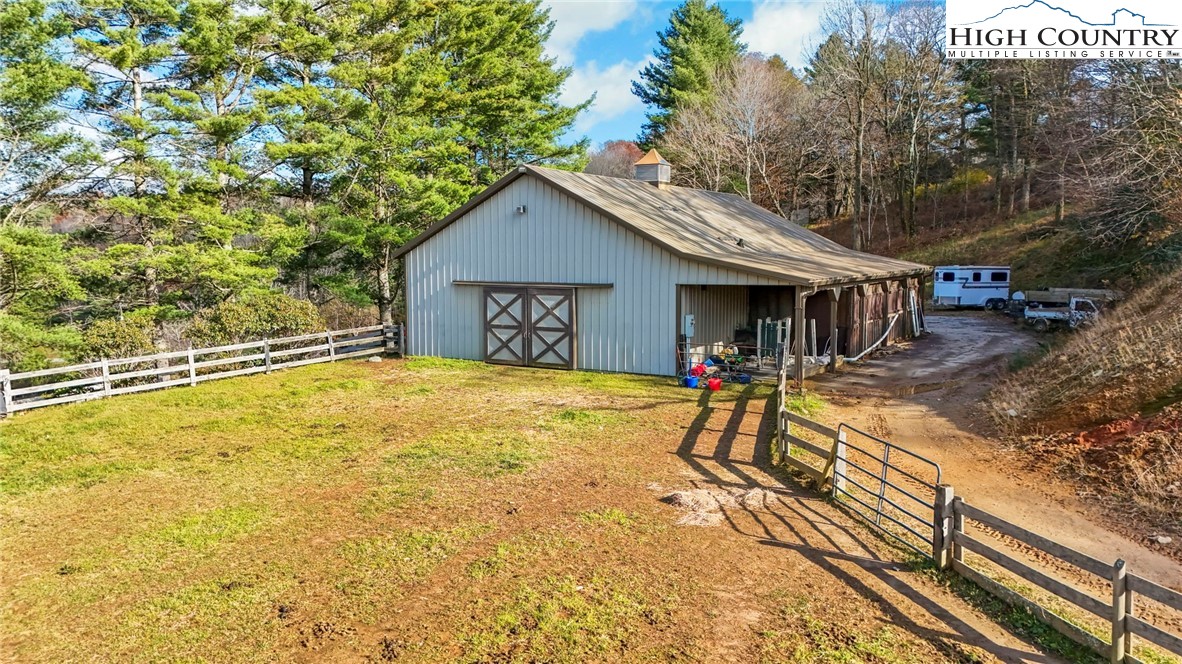 223 & 185 Pine Hill Road Property Photo 24
