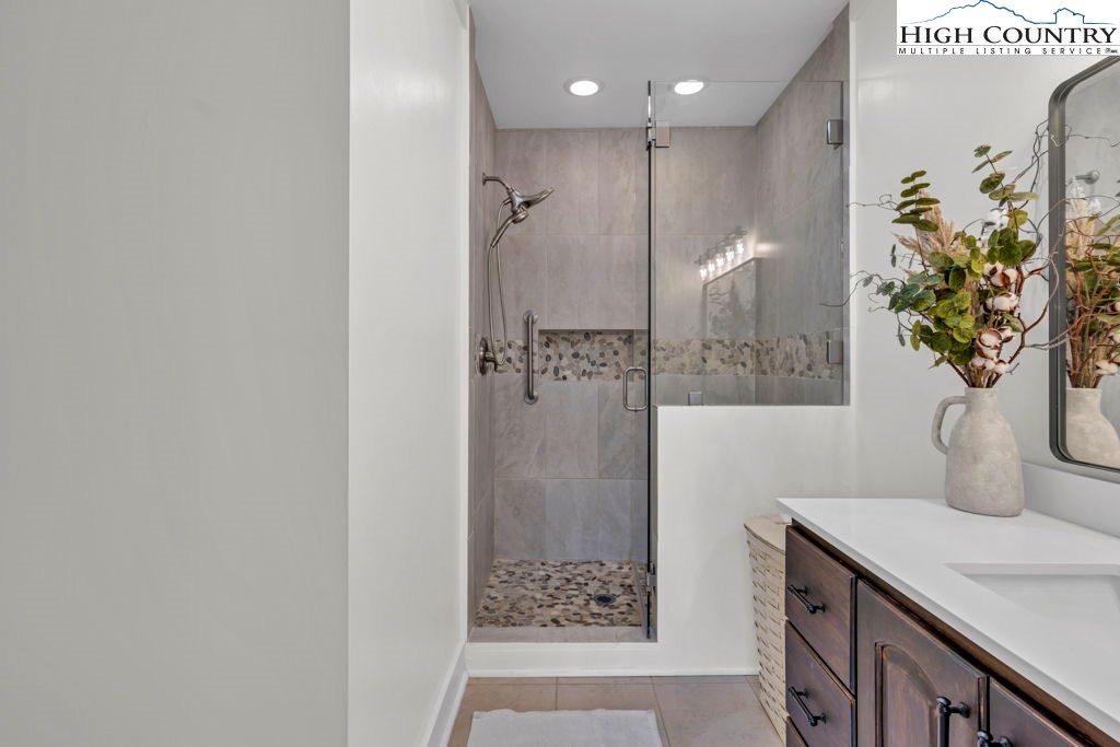 157 Hawks Peak Lane 212 Property Photo 21