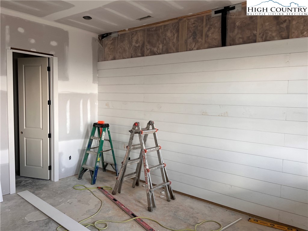 2120 Elk Creek Mountain Parkway Property Photo 17