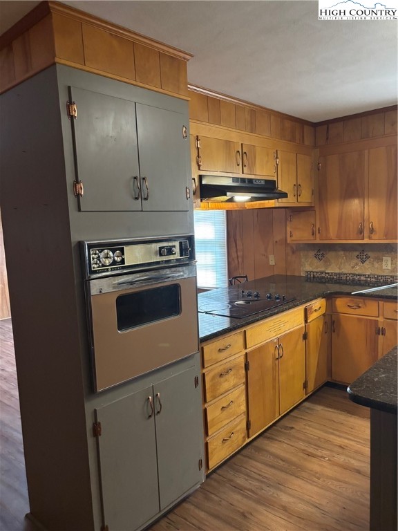 94 Kemp Street Property Photo 2