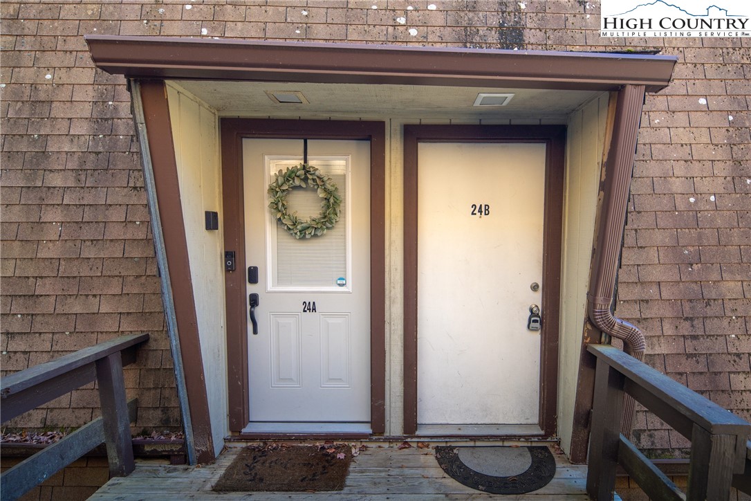 24 Creekside Drive A Property Photo 20