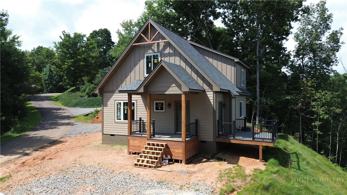 310 Autumn Run Road Property Photo 1