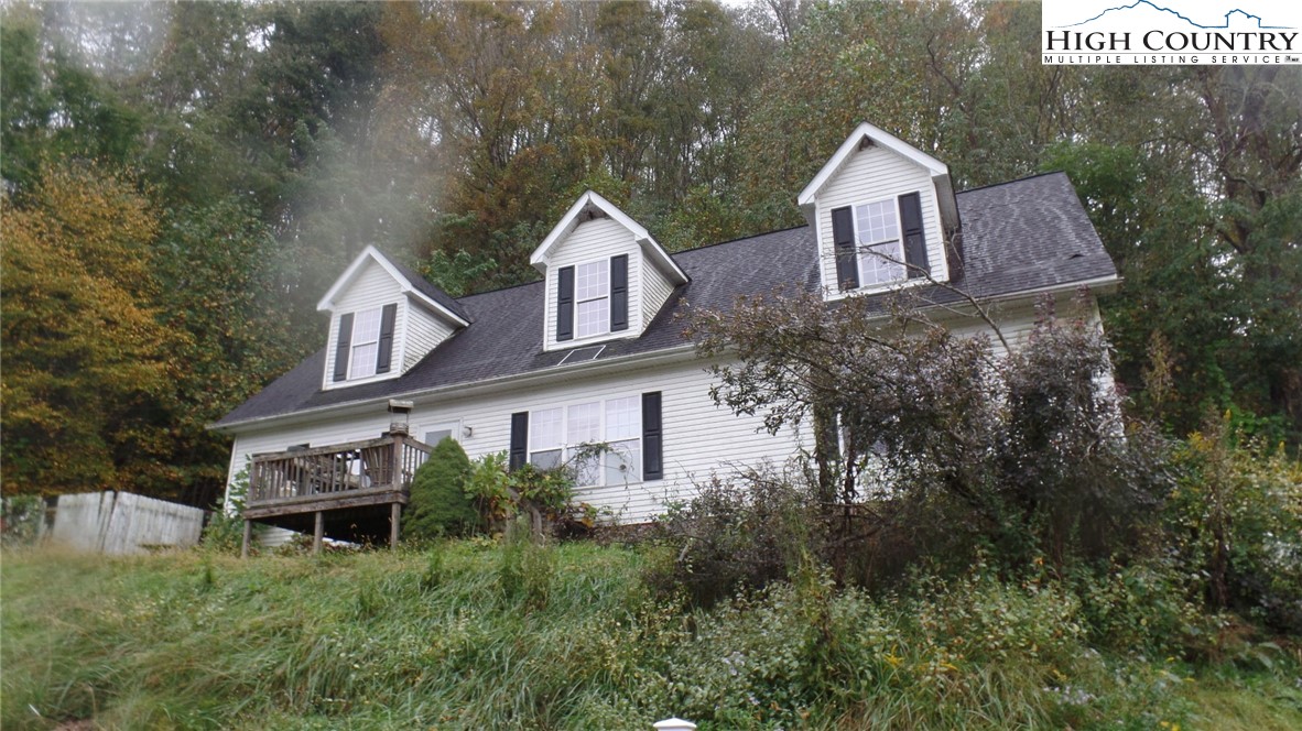 1073 Ed Little Road Property Photo 1