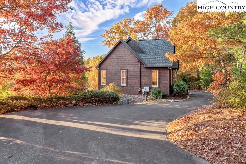 3664 Elk Ridge Road Property Photo 3