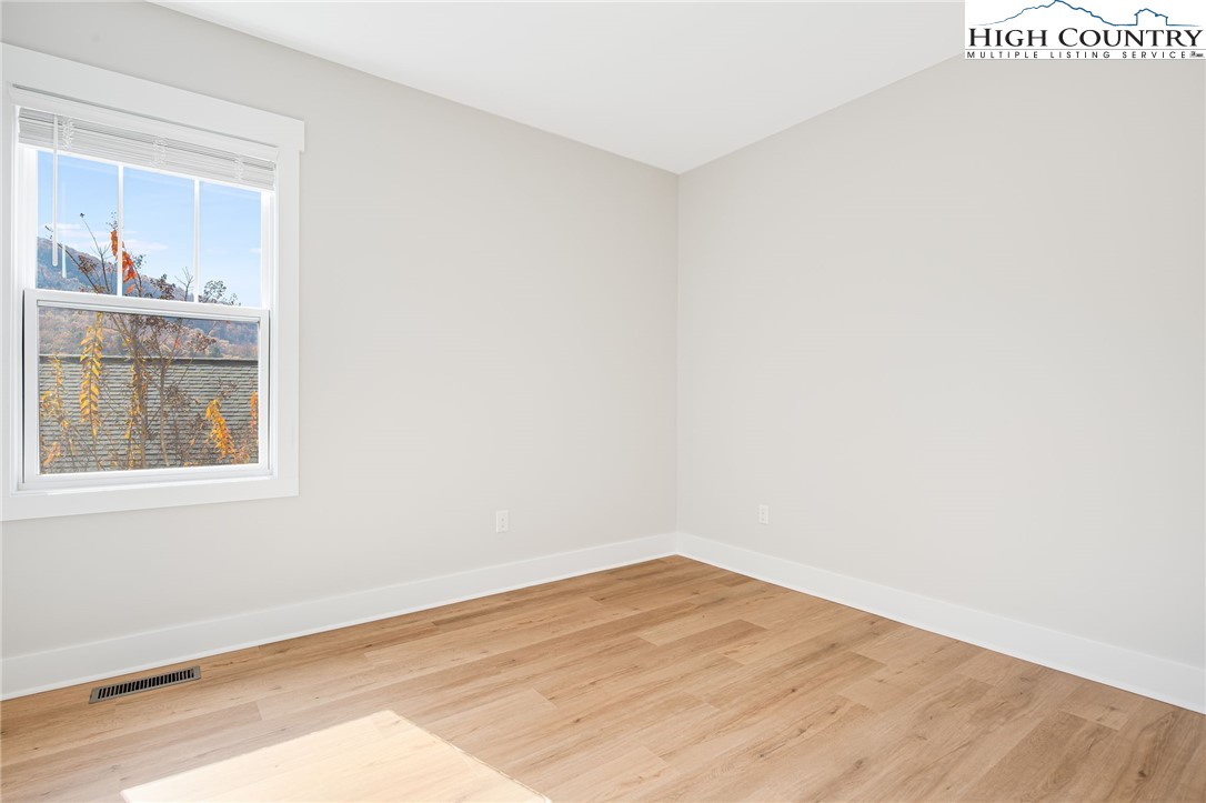 11 Byrdcliffe Lane Property Photo 15