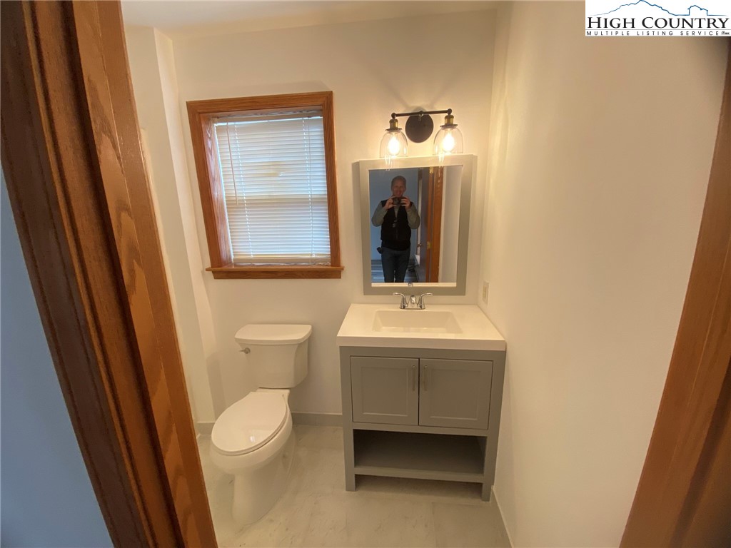 257 Isabel Way Property Photo 17
