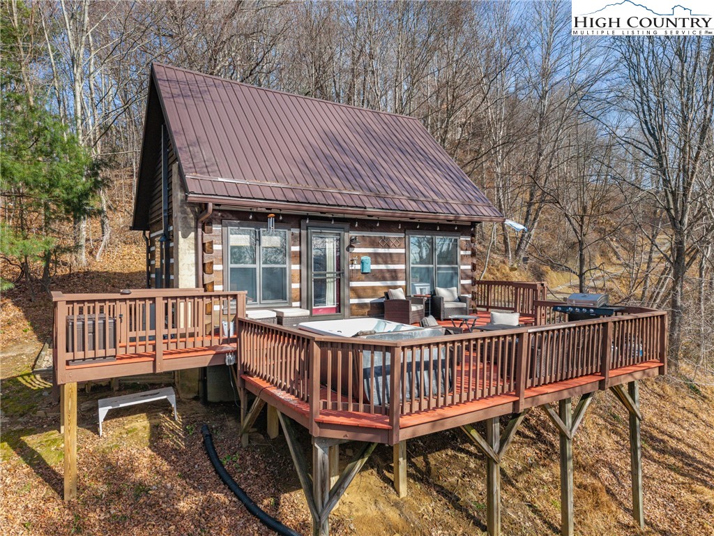419 Billy Billings Road Property Photo 1