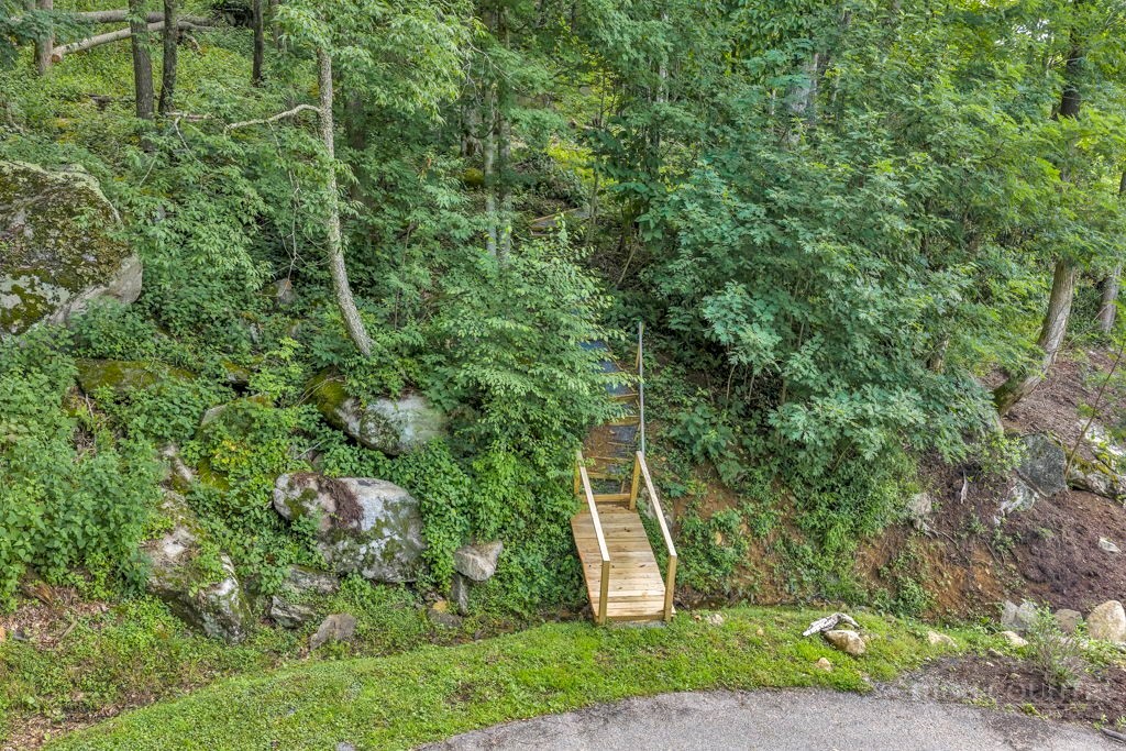 22 S Indian Rock Drive Property Photo 3