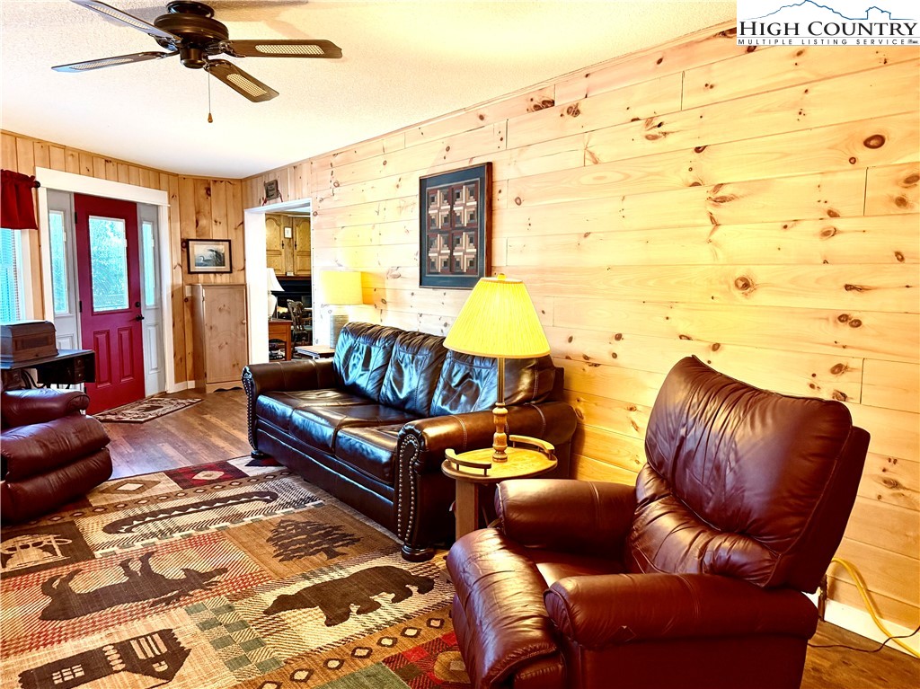 12 Yarrow Loop Property Photo 8