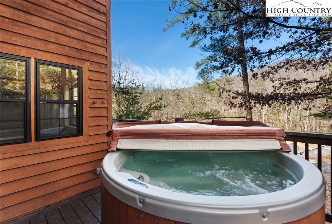 68 Bear Den Mountain View Drive Property Photo 2