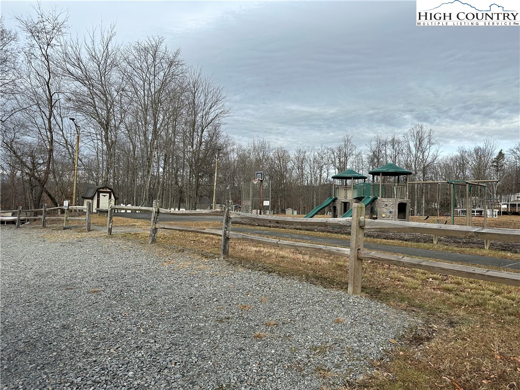 616 Dogwood Circle Property Photo 19