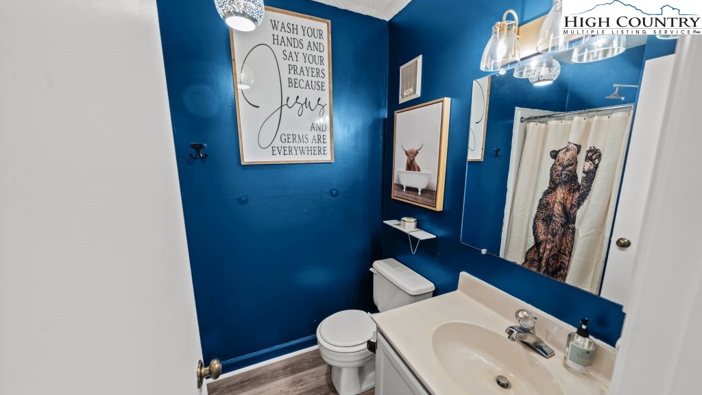 301 Pinnacle Inn Road 1114 Property Photo 16
