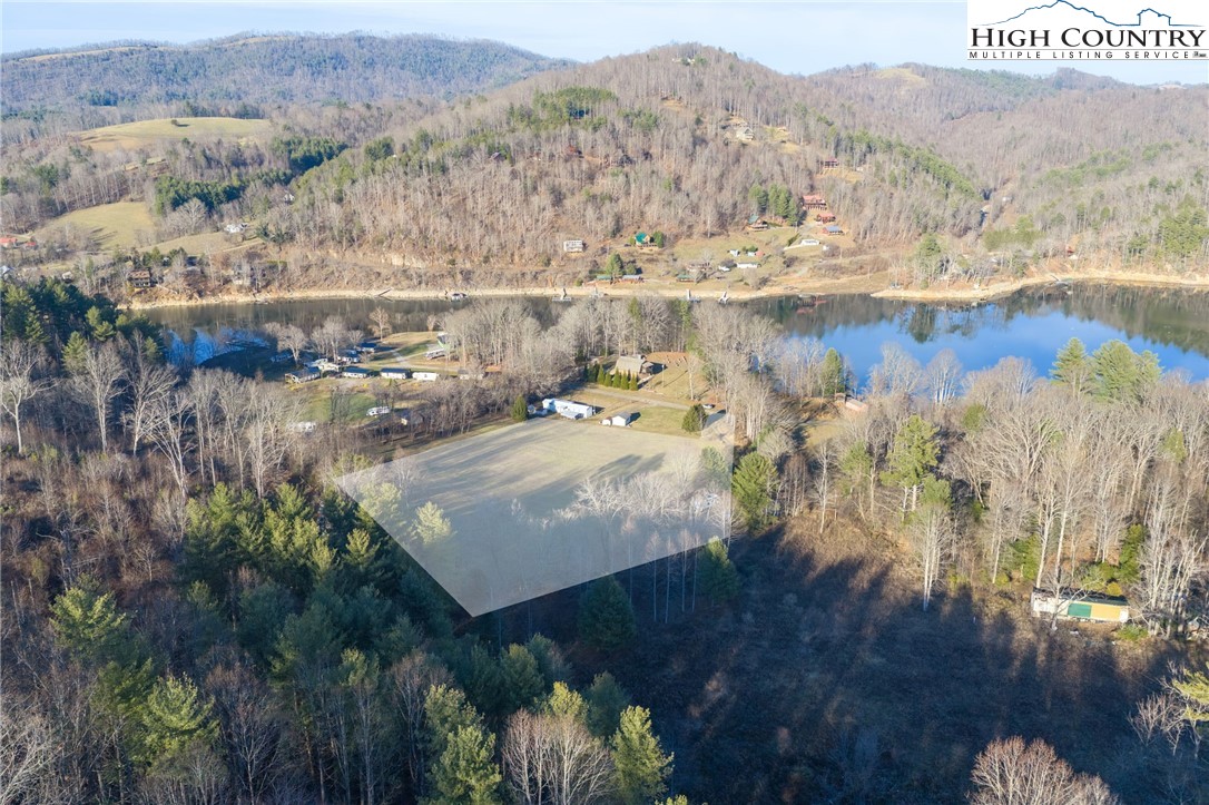 1183 Cowan Town Property Photo 3