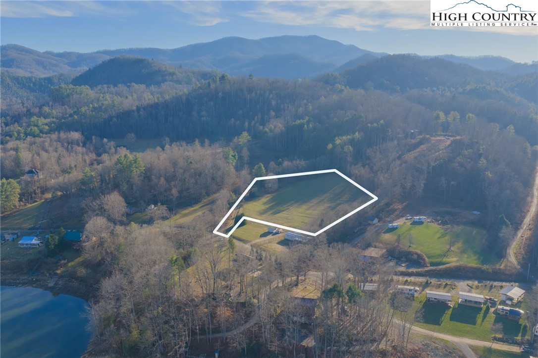 1183 Cowan Town Property Photo 7