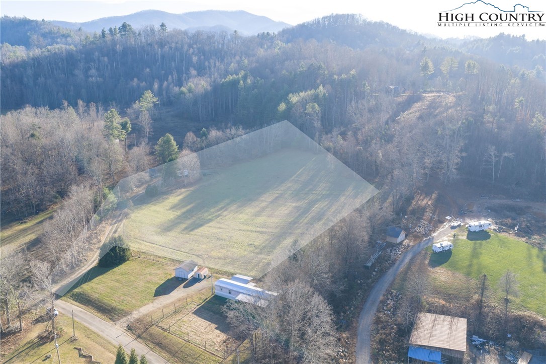 1183 Cowan Town Property Photo 9