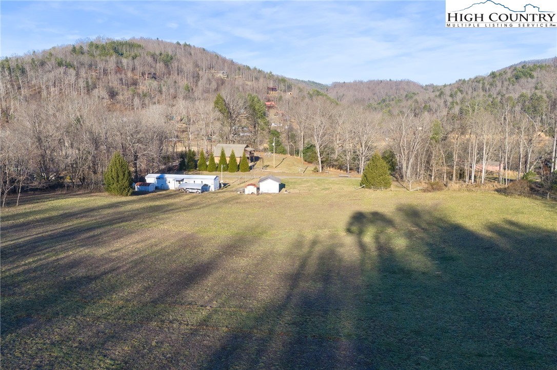 1183 Cowan Town Property Photo 18