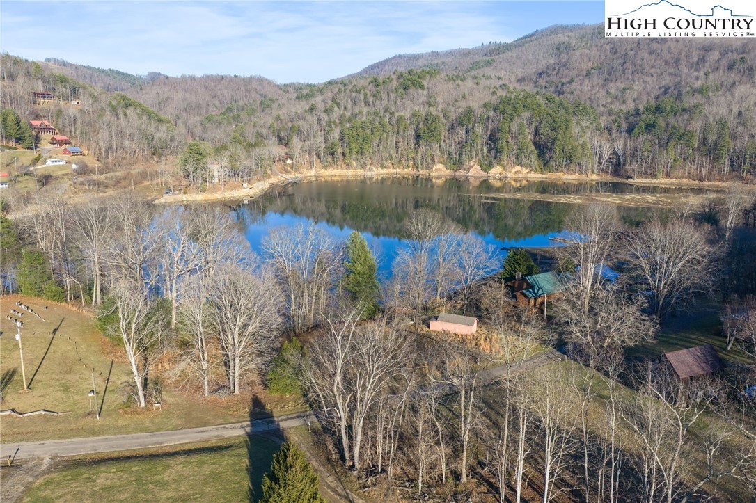 1183 Cowan Town Property Photo 23
